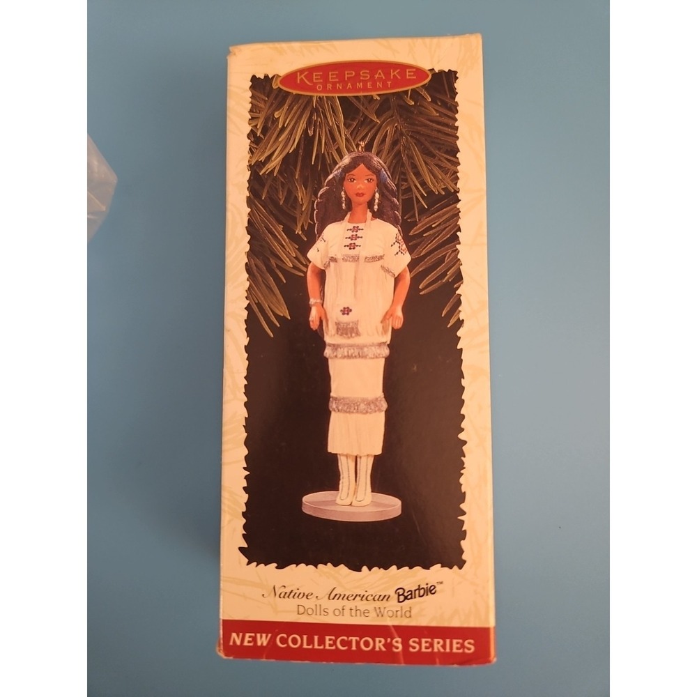 Hallmark  1996 Native American Barbie / Dolls of the World #1 in Series (137)